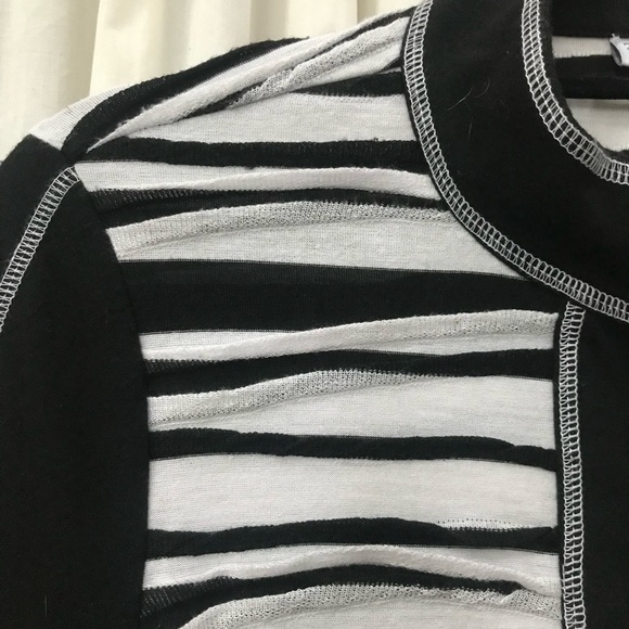 Chico's Zenergy size 1 Black White Knit Blazer Jacket M 8 has 3/4 Sleeves - Picture 3 of 4